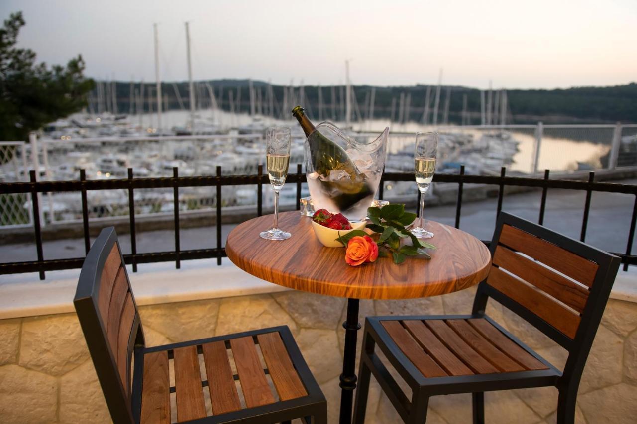 Luxury Apartment Vista Del Mare 시베니크 외부 사진